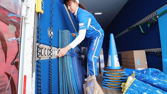 “变态”到极致的日本人,连搬家都不放过,网友拍下全过程!