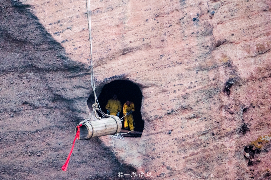 鹰潭龙虎山千年悬棺在哪里发现的,龙虎山悬崖棺材在哪里