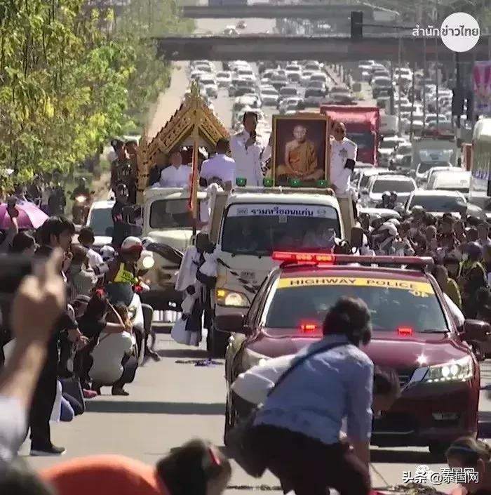 这名一生捐款60亿的高僧走了，曾救人无数，泰王也向他下跪……