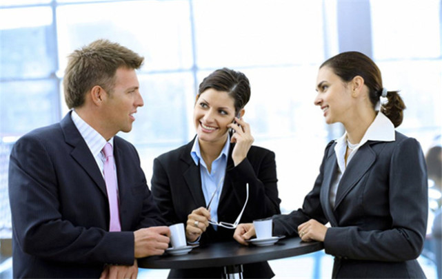 同事借我1500元钱不还,同事借了我两百块一直拖着不还