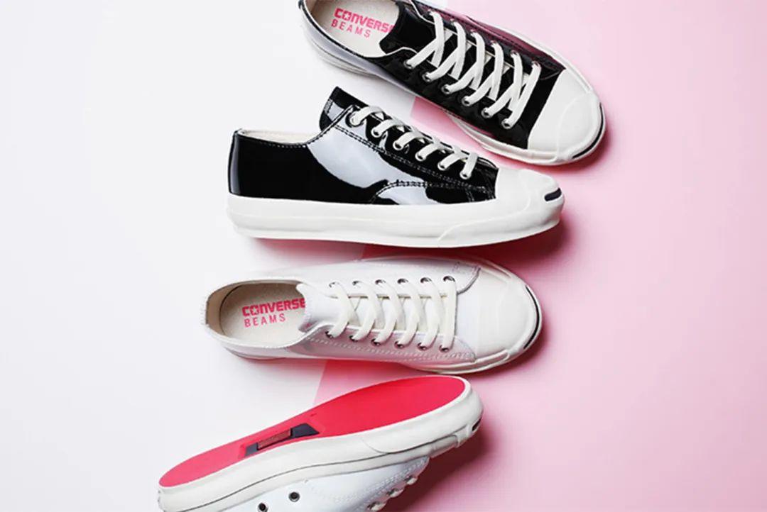 一双帆布鞋带你惊艳整个春夏,最近很火的一双蓝色帆布鞋