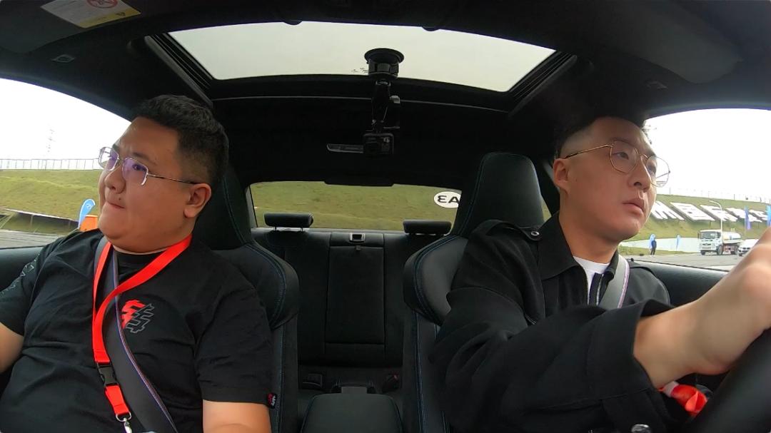 成为漂移大神3步就够,开局一辆车你能成为漂移大神吗