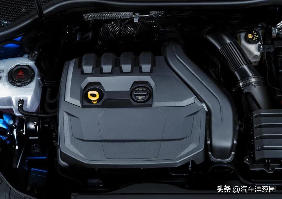 宝马发布全新车标,宝马蓝天白云标改黑白标