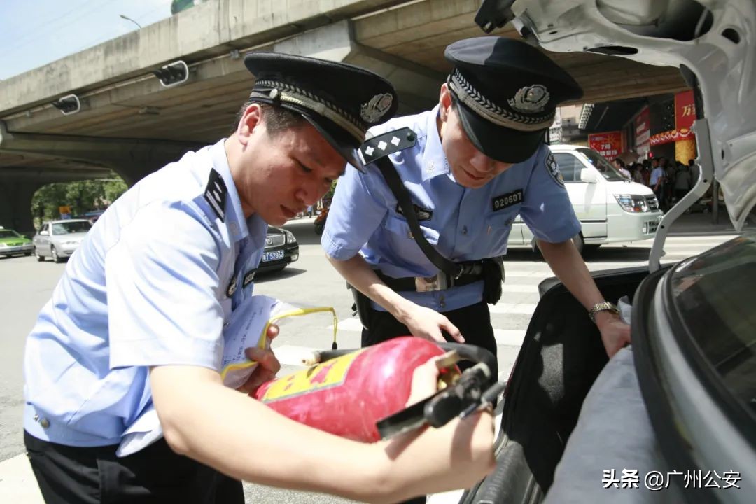 李世全全国公安系统一级英雄模范,李世全同志先烈事迹