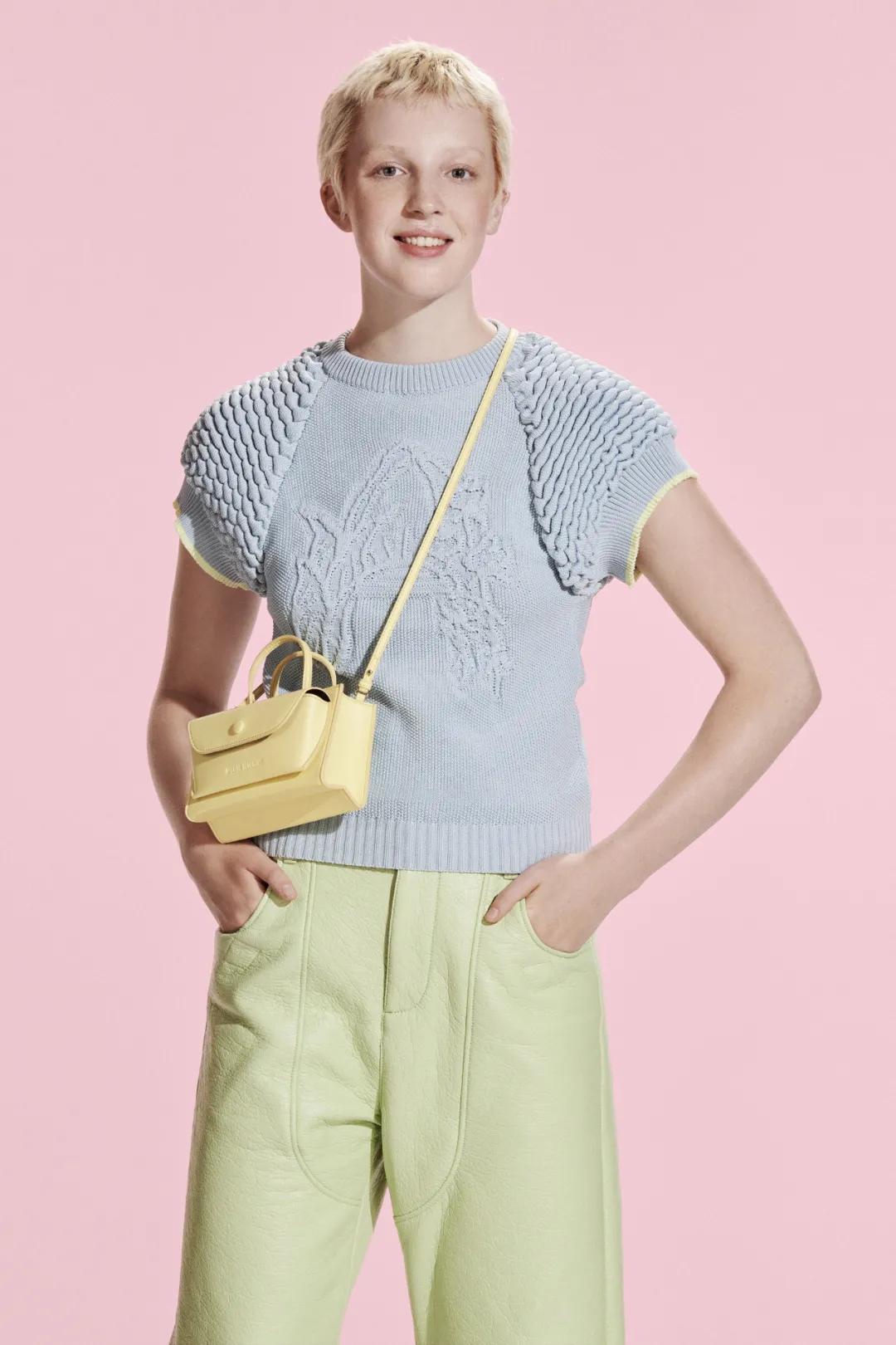 pantone发布的2021流行色黄,pantone2023春夏流行色