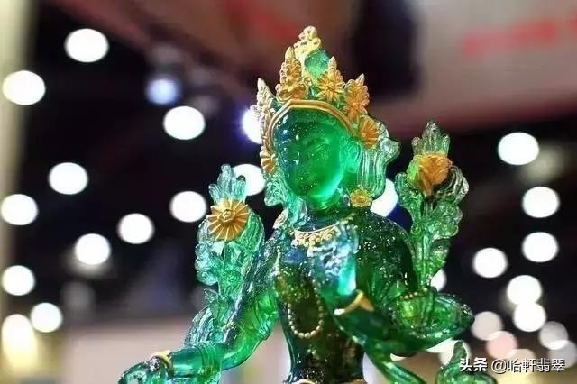 泰国最贵的翡翠玉佛,价值十亿的翡翠玉佛
