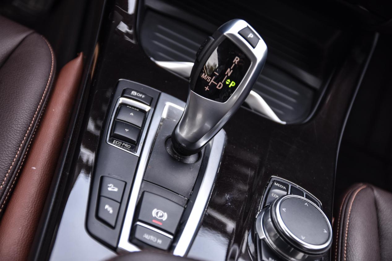 宝马40多万真的比国产车有优势么,40万的宝马怎么样