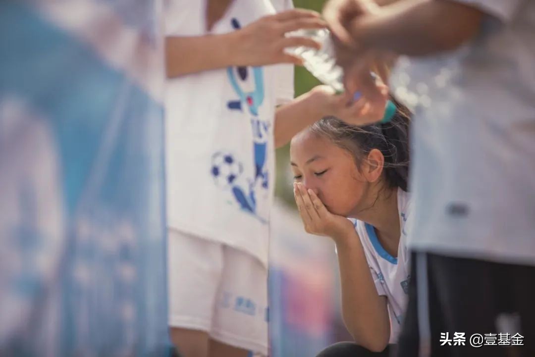 球队目前的目标还是全力冲击冠军,我们球队