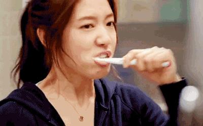 牙黄最有效变白方法,牙黄变白的正确方法学生党