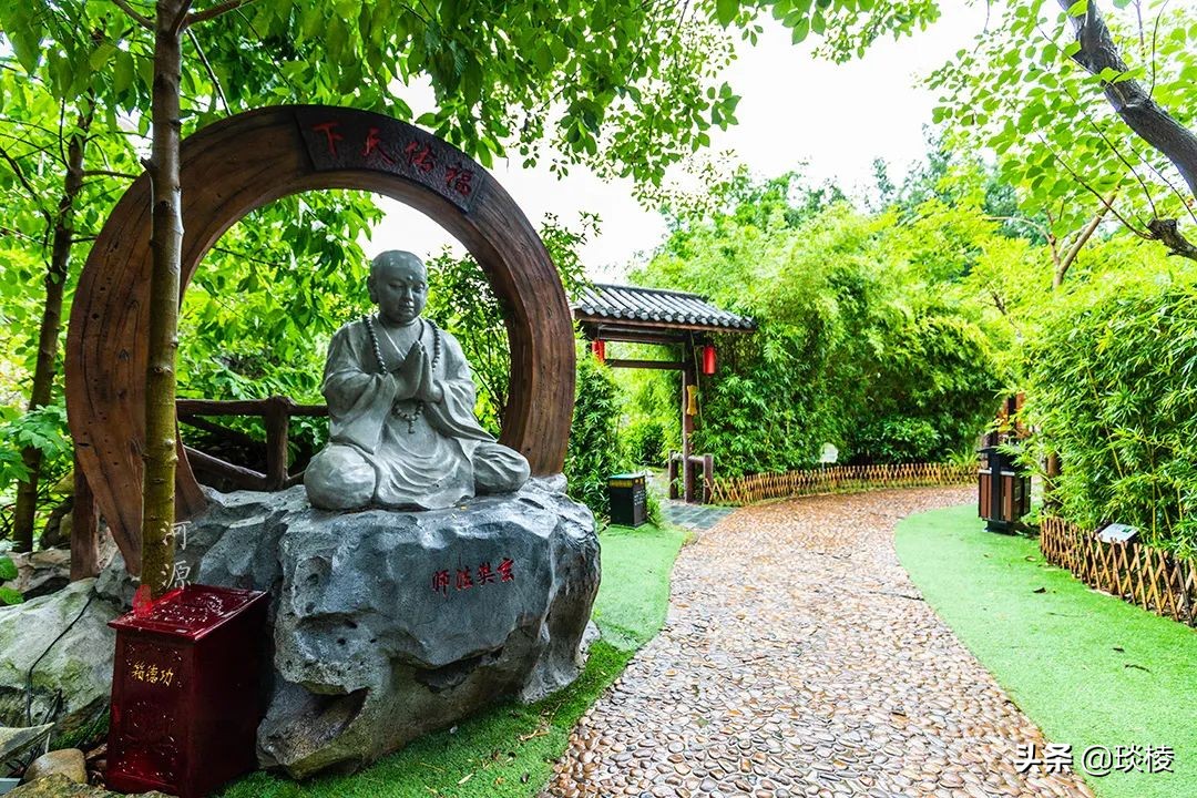 不用出国就能体验瑞士,不用出远门也能享受国际范的温泉