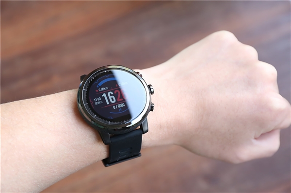 华米amazfit一代,华米amazfit推荐吗