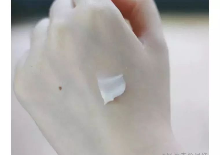 夏天美白护肤品推荐贫民窟,300搞定全套护肤品贫民窟女孩必入