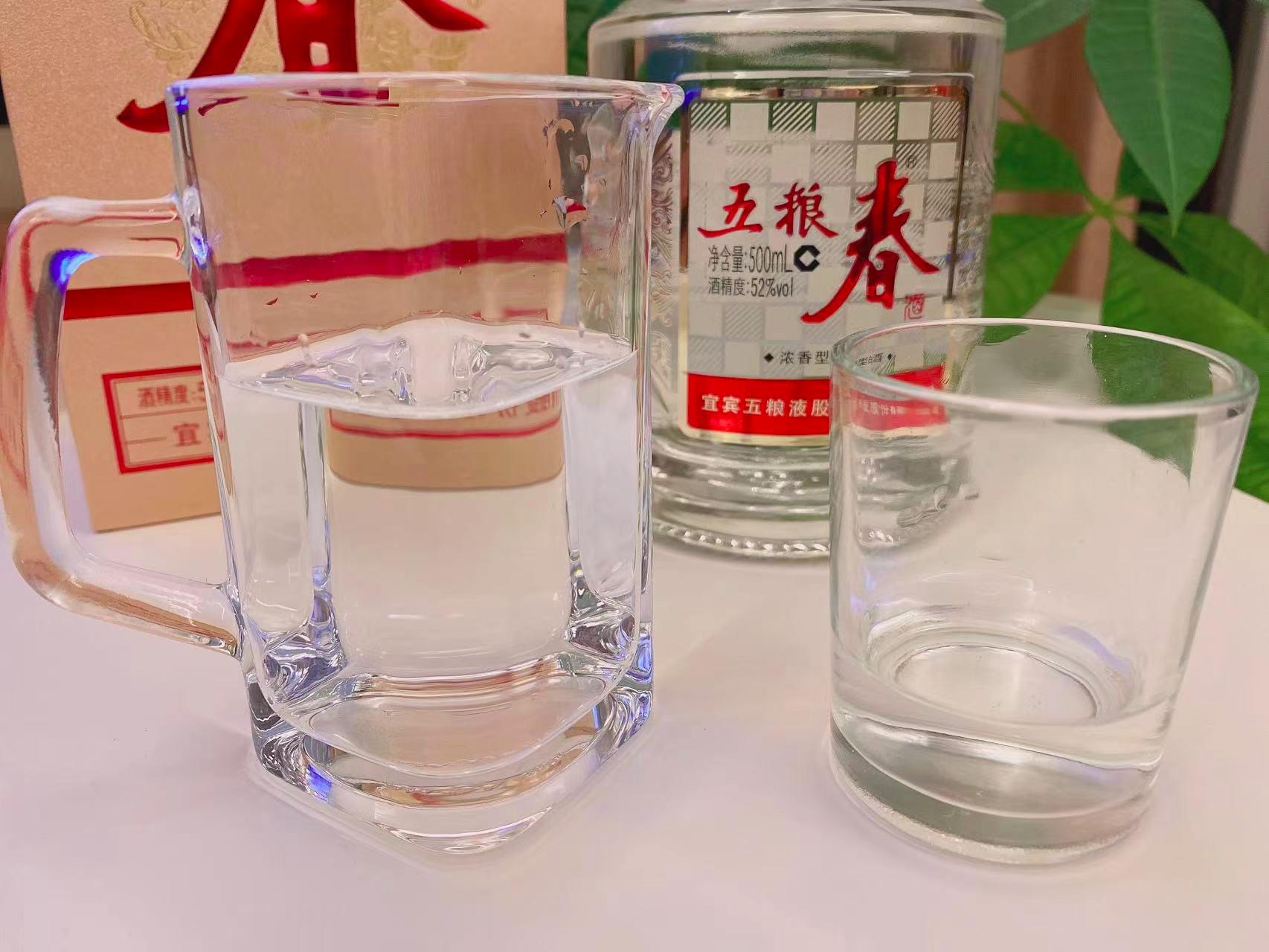 每逢佳节必喝酒，感情都在酒里头。自饮送礼三款五粮浓香产品推荐