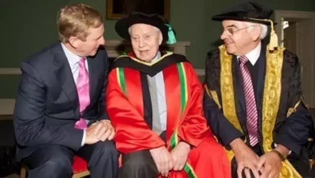 戴15元手表，租一居室，秘密捐出560亿，他活出了上帝的模样！