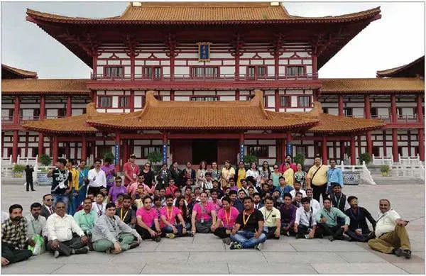 “直销教父”消失100天：曾多次因炫富上新闻价值10亿宫殿被曝光