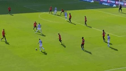 梅西武磊回归训练场,梅西沉肩过人武磊