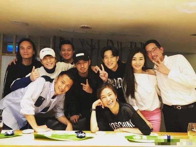 房祖名36岁生日,房祖名谢霆锋演唱会为成龙庆生