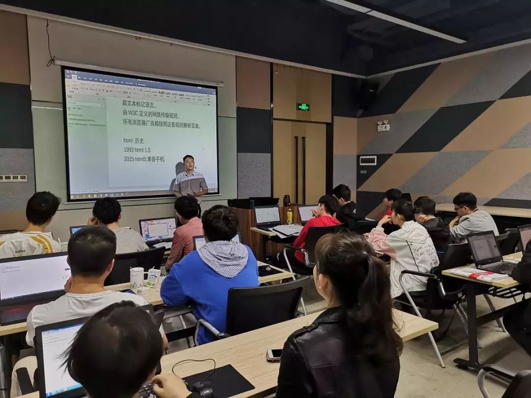 职业教育*局破**点在哪里？大汉师创告诉你！