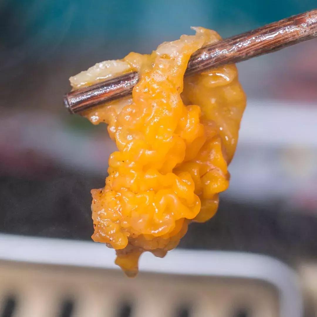 排到凌晨2点！曝光魔都这家「牛排火锅」，1折吃垮老板！