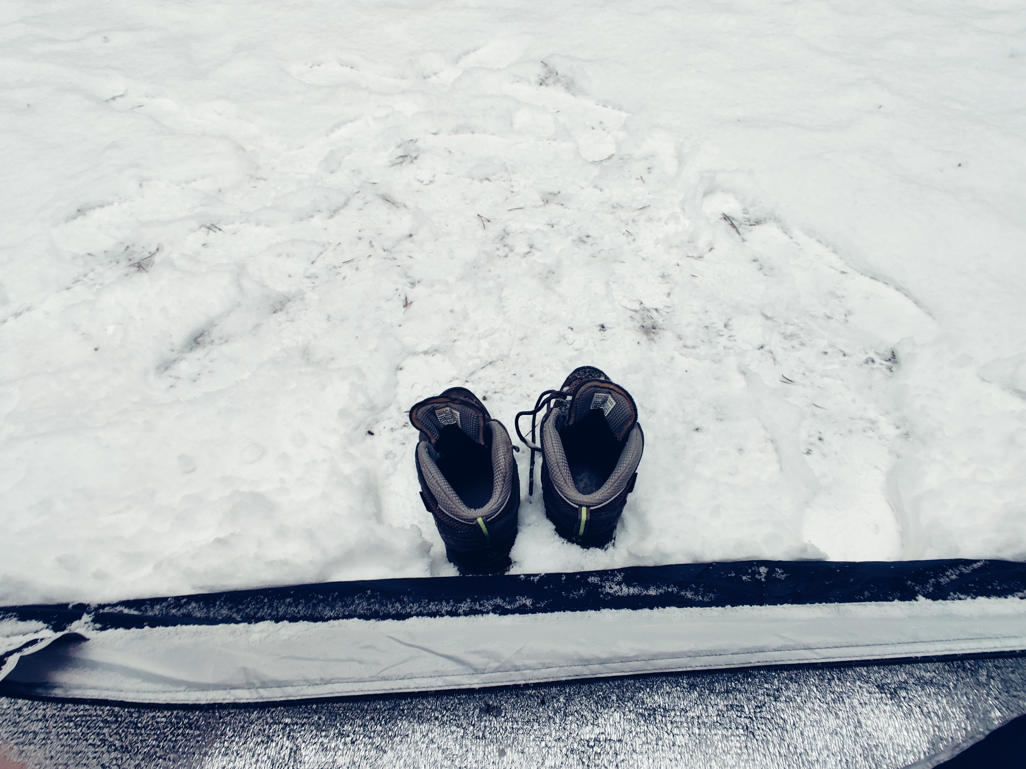 CanadianRockiesI初见班夫的美-在雪地扎帐篷