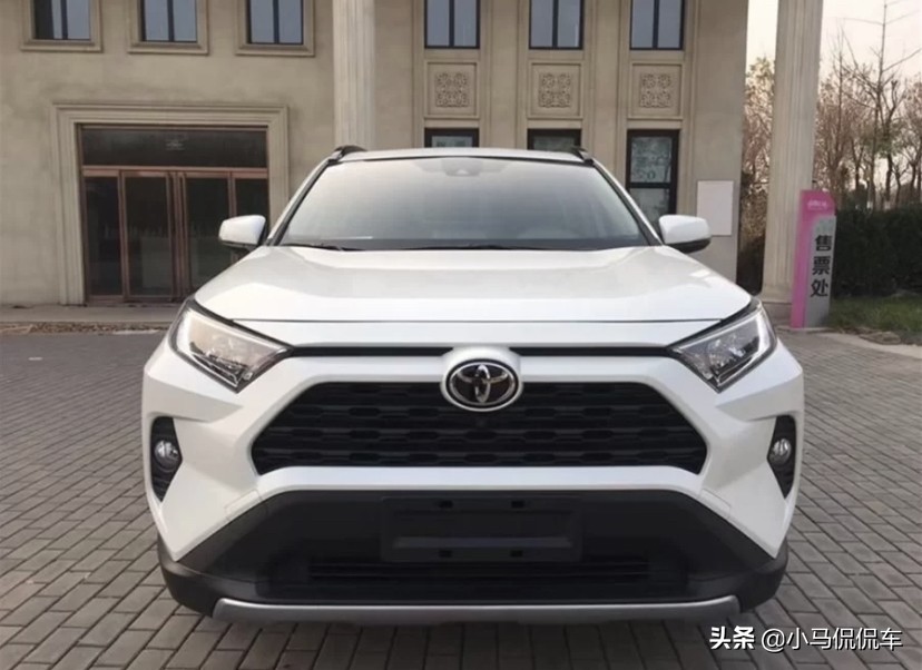 全新丰田荣放落地和用车成本参考,10w公里的丰田荣放值得买吗