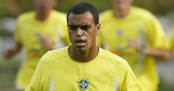 盘球大师德尼尔森骑单车,德尼尔森盘球大师图片