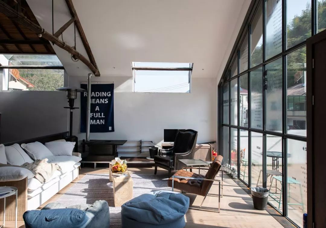 水电站值班,在水电站值班