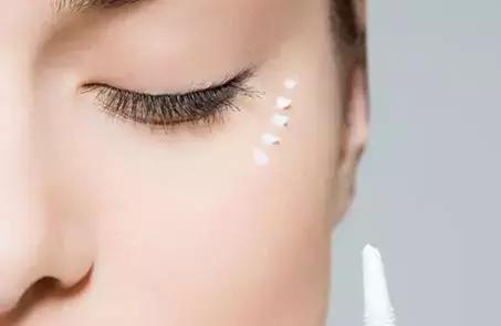 有什么方法可以淡化鱼尾纹,年轻脸上有鱼尾纹怎么办