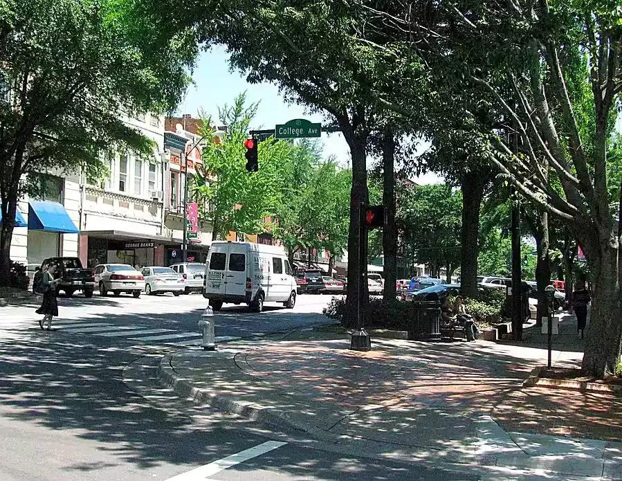 孩子去美国留学，排名前十的美国大学城你知道吗？