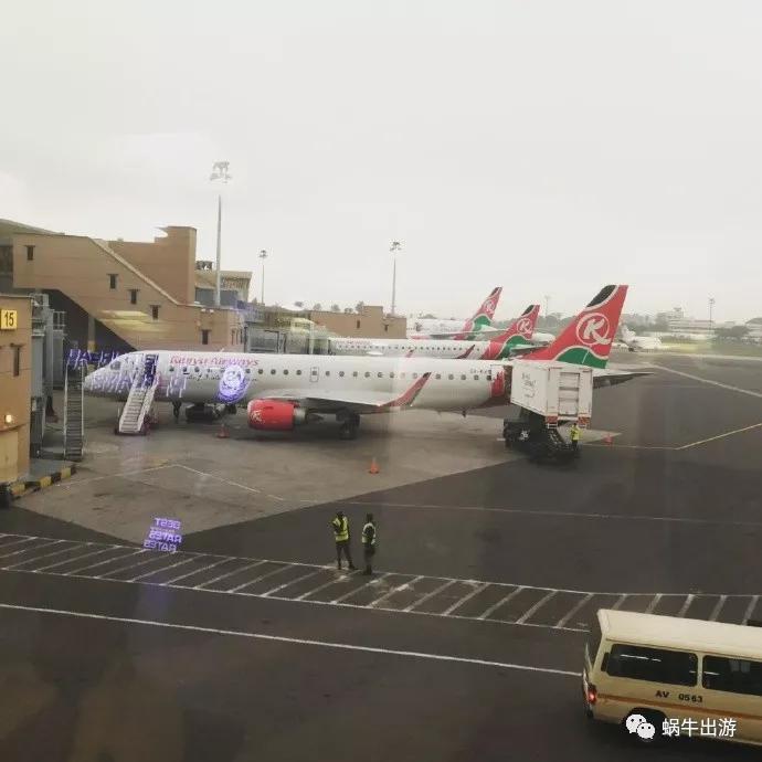 飞机绕地球一圈的纪录,绕地球飞行100圈