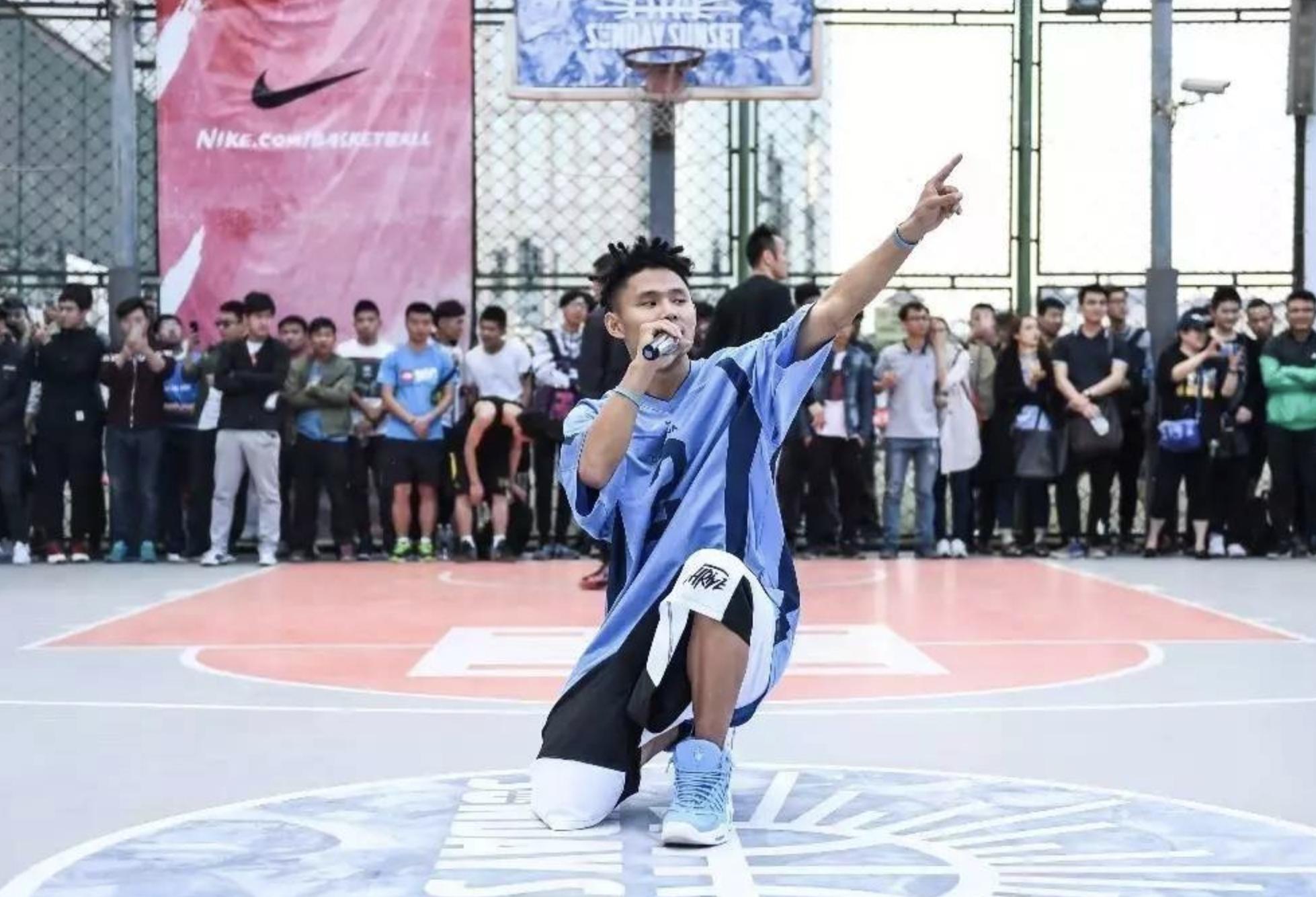 中美街球对比视频,中美街球对比