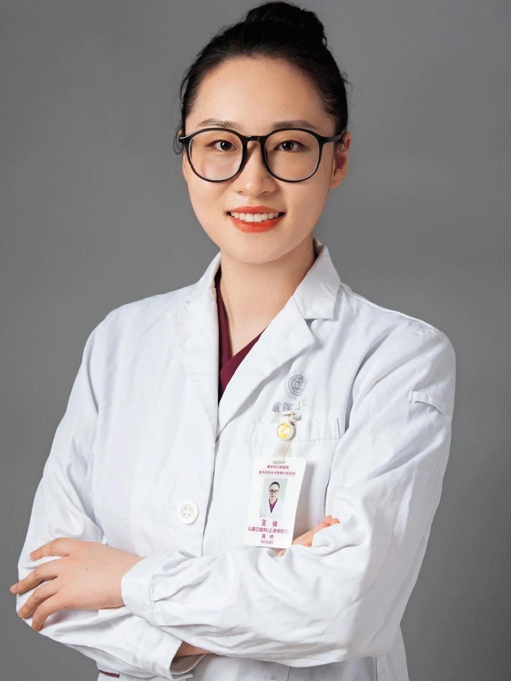 中国医师节致敬最美白衣天使,中国医师节致敬可爱的人