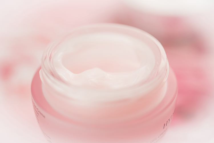 兰蔻护肤品适合什么年龄的,兰蔻粉水护肤品效果怎么样