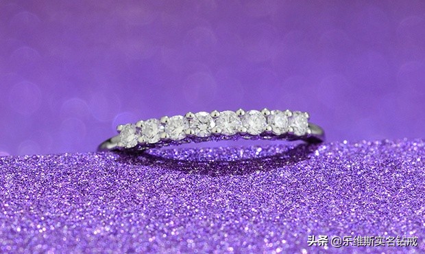 铂金婚戒如何挑选,铂金钻戒怎么选最好