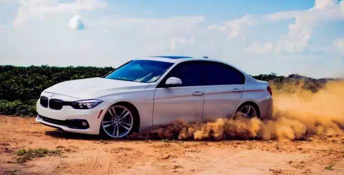 出故障抛锚的英语,汽车事故英语词汇怎么说