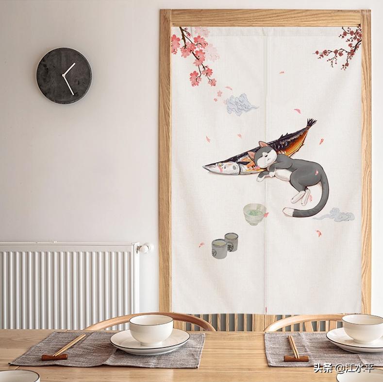 餐厅对着卫生间的处理方法图,卫生间门对着餐厅怎么做餐边柜