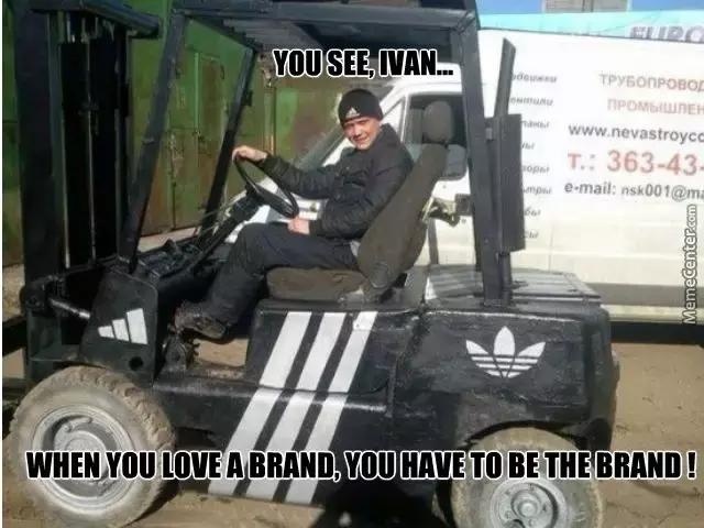 阿迪达斯遗憾,阿迪达斯三条杠在俄罗斯代表啥