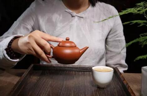 紫砂壶怎么预防壶盖磕碰,怎样防止紫砂壶裂开