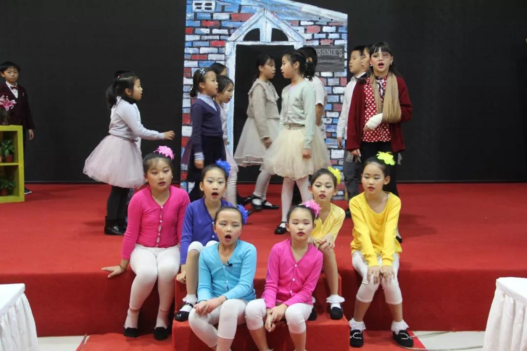 让你瑟瑟发抖地捧腹大笑/力迈中美国际学校卡文特“绿魔先生”