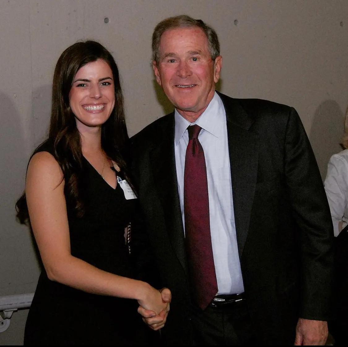 蒂芙尼特朗普和巴伦,伊万卡蒂芙尼近期照片