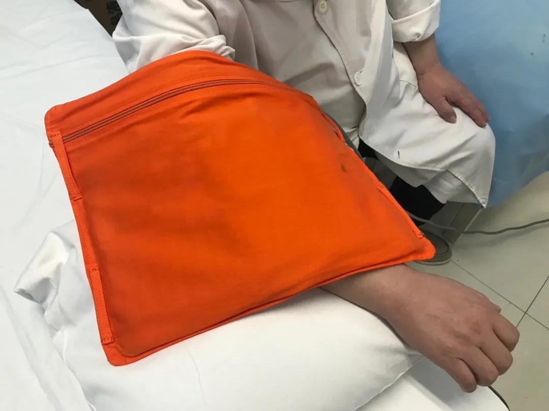 网球肘引起手臂疼痛用什么药治疗,有一种胳膊痛叫网球肘