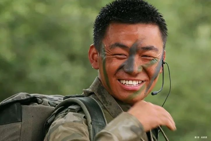 段奕宏王宝强士兵突击经典台词,段奕宏和王宝强士兵突击高燃混剪