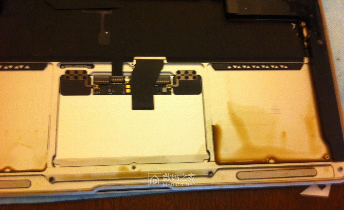 苹果笔记本macbookair7999,苹果笔记本11.6寸macbookaira1370