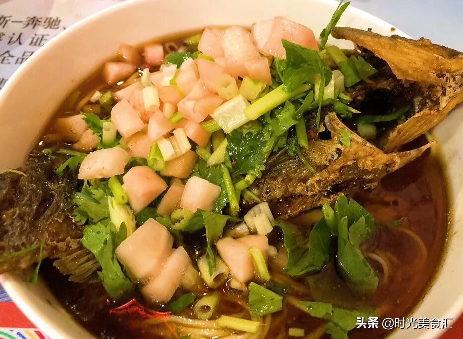 三块钱一碗网红面馆生意火爆,网红面馆无限续面大哥吃10几碗