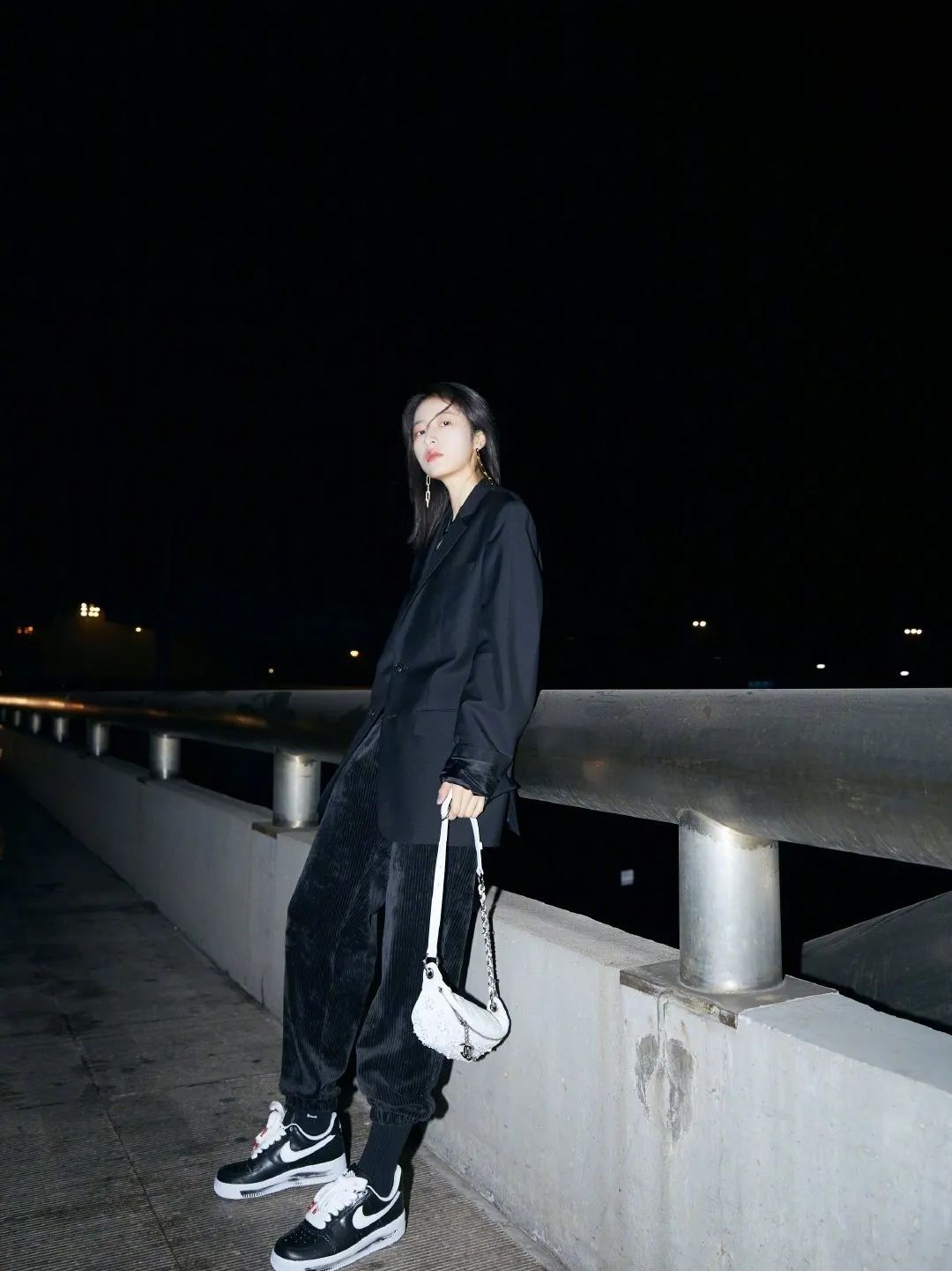 说背腰包土的，那是你不会背