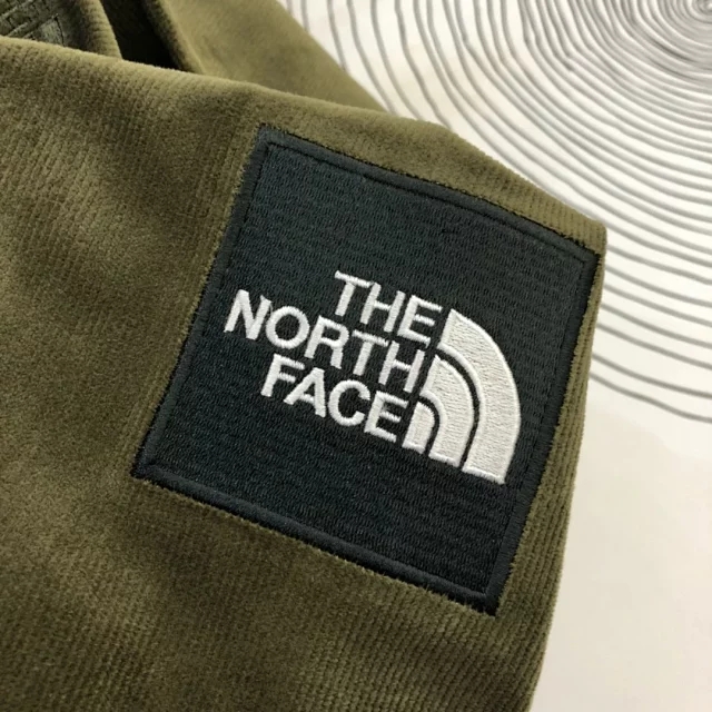 加拿大鹅羽绒服被谁收购,加拿大鹅被中国收购了吗