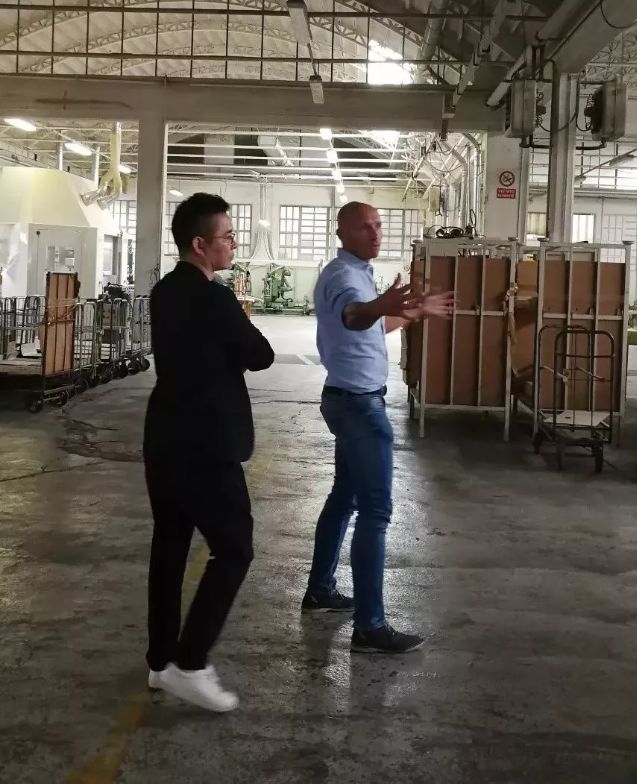 马云谈挖阿里巴巴的人,马云为阿里巴巴做出的付出