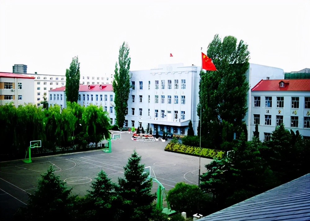 哈尔滨市最美的中学,洗尽铅华芳华依旧