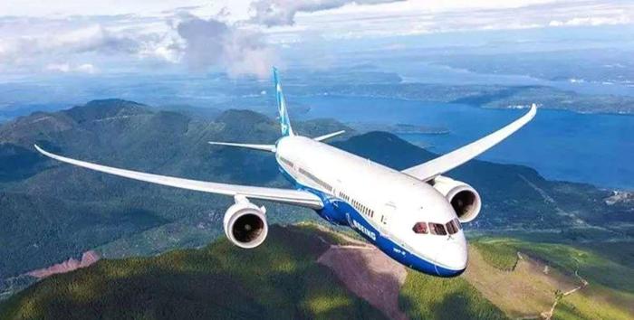 乘坐飞机免费服务有哪些,飞机上的免费服务