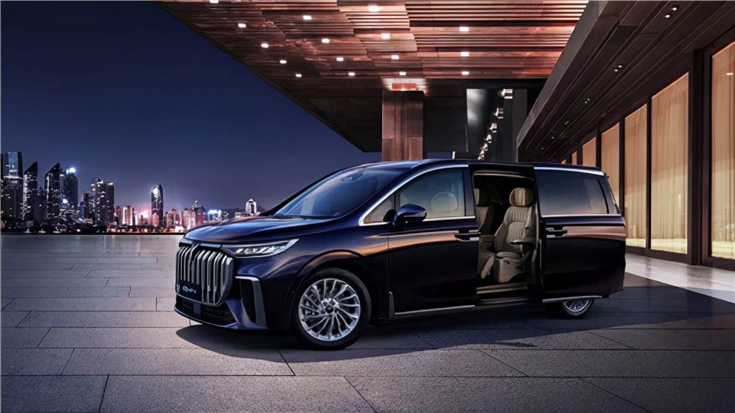 喧嚣的新车：颠覆、抉择与反击｜车展前瞻